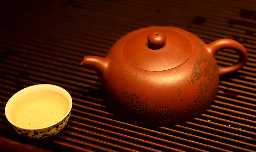 茶香四溢：茶叶的养生功效不容忽视