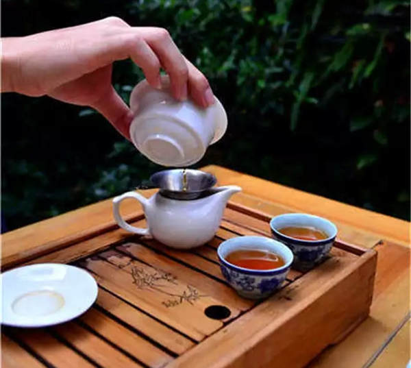 茶道养生，心灵净界：品茶与心灵健康的奇妙联系